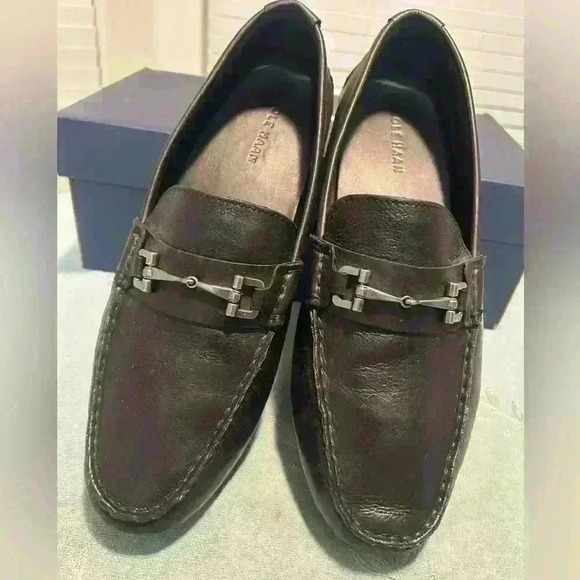 👞 Cole Haan Men’s Loafers with Pewter accent - Picture 3 of 4